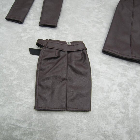 Tonner Tyler Wentworth Cognac Leather 3pc Set, for 16" Fashion Doll - Picture 12 of 12